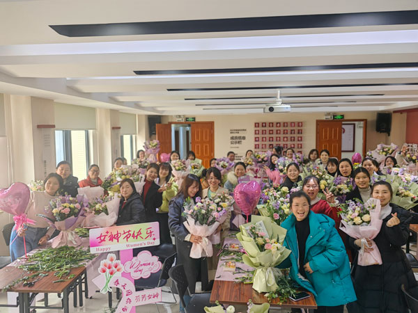 2025开云开户app官方防雷女神节插花沙龙 2025开云开户app官方防雷女神节插花沙龙